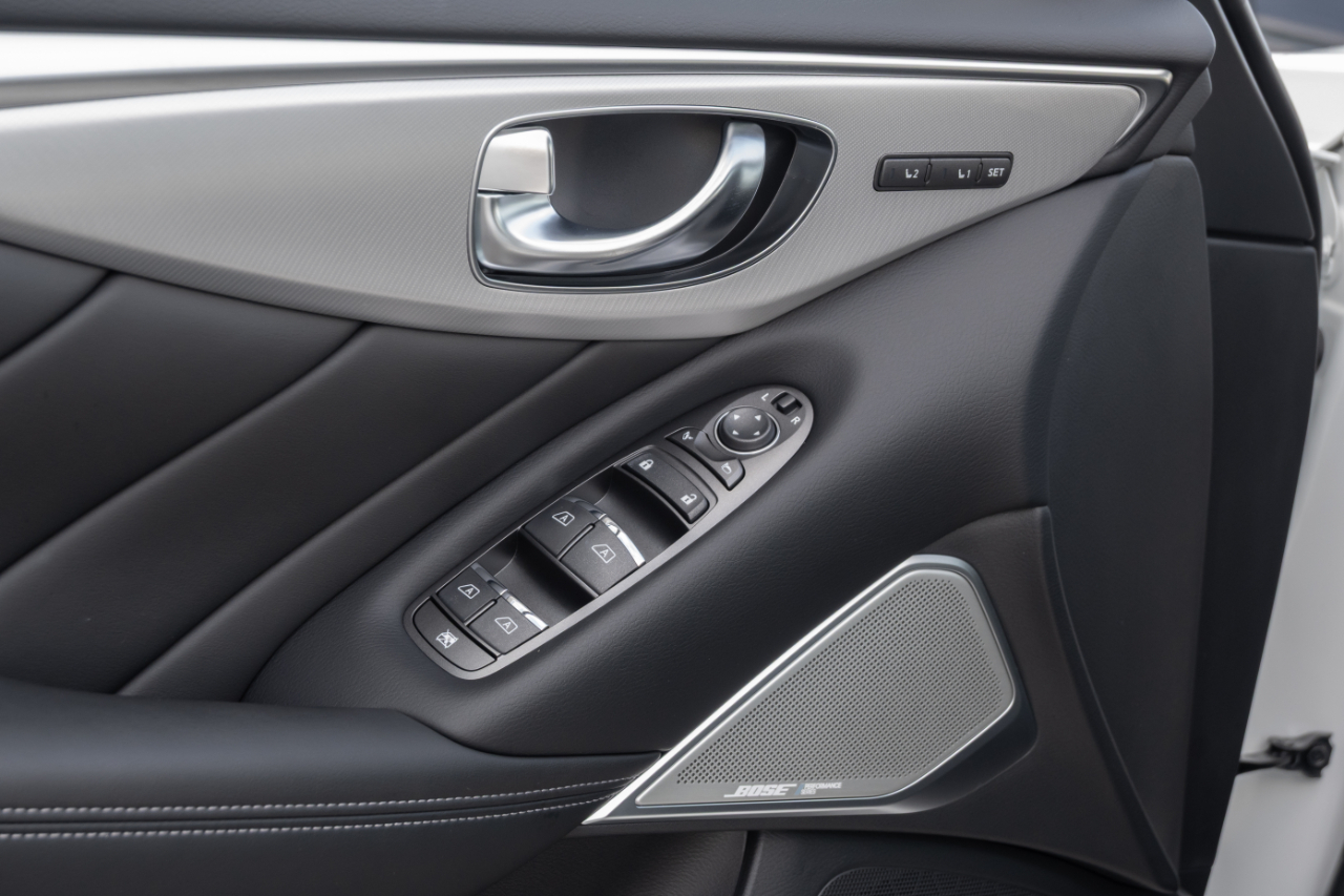 Infiniti Q50 LUXE AWD 2024