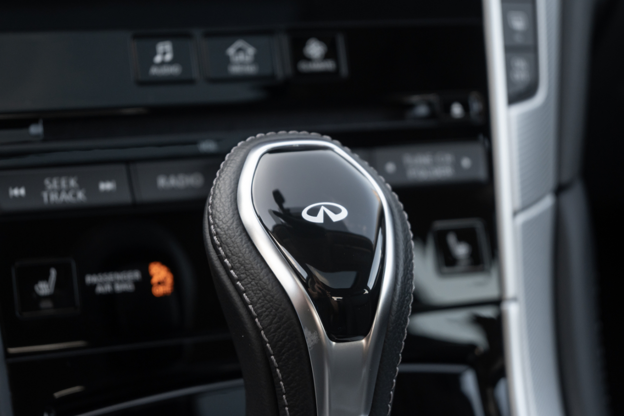 Infiniti Q50 LUXE AWD 2024