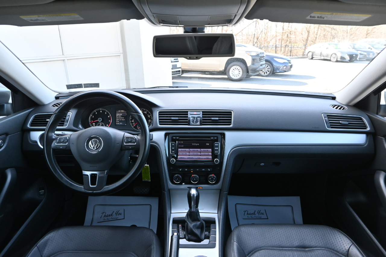 Volkswagen Passat 4dr Sdn 2.5L Auto SE PZEV 2013