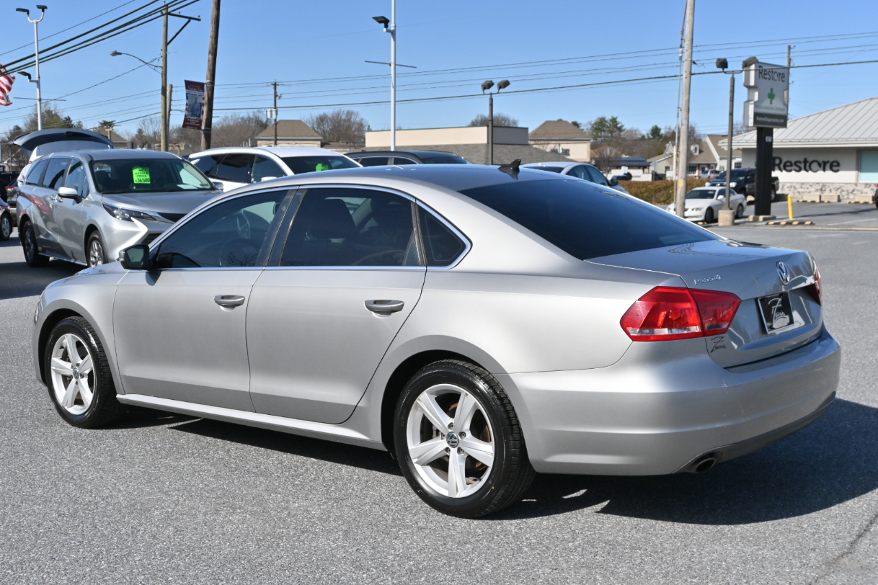 Volkswagen Passat 4dr Sdn 2.5L Auto SE PZEV 2013