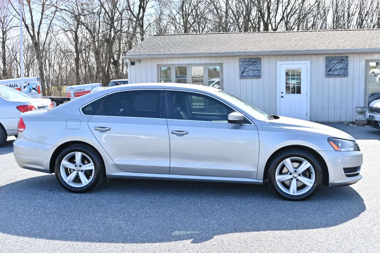 Volkswagen Passat 4dr Sdn 2.5L Auto SE PZEV 2013