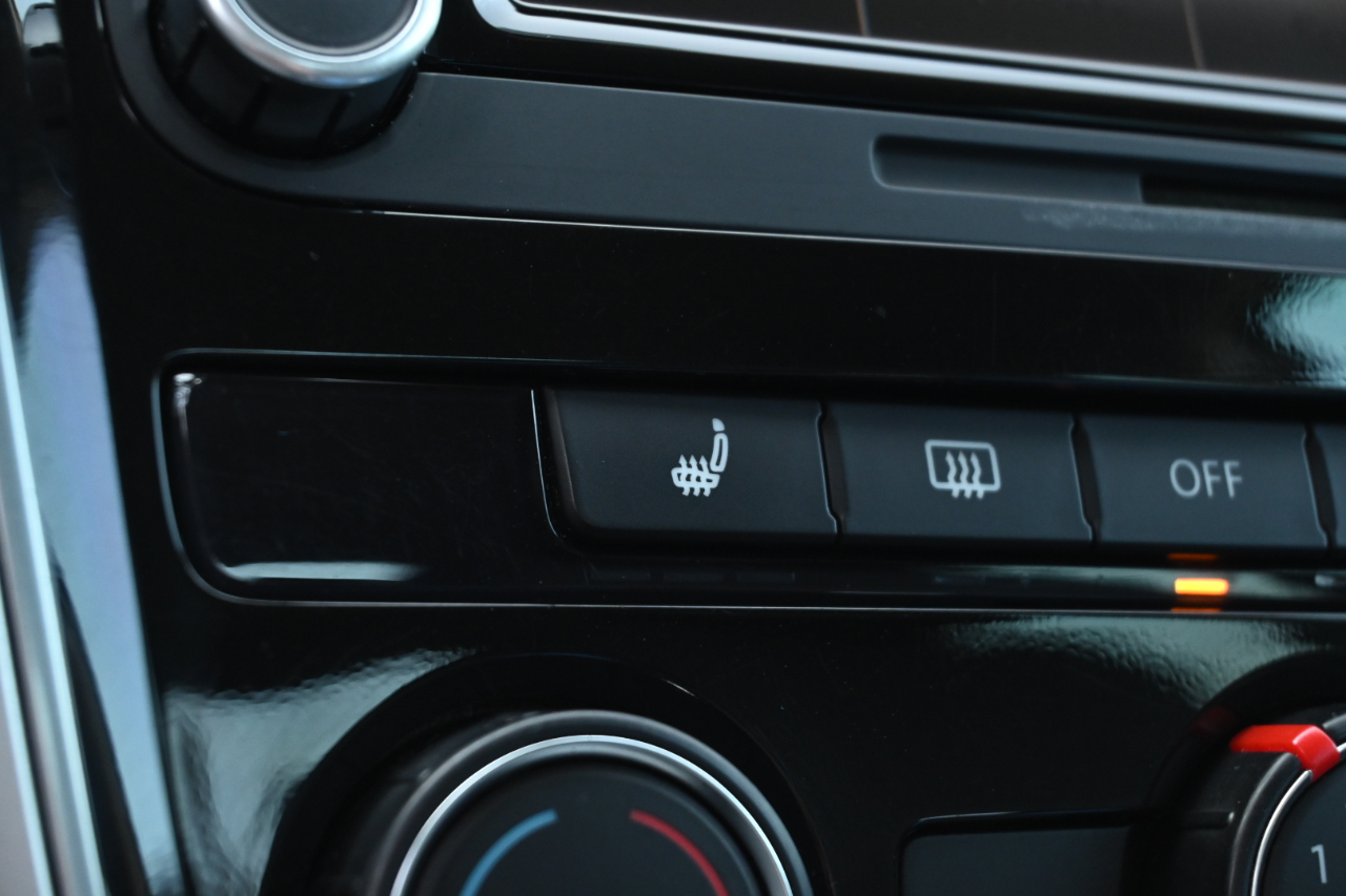 Volkswagen Passat 4dr Sdn 2.5L Auto SE PZEV 2013