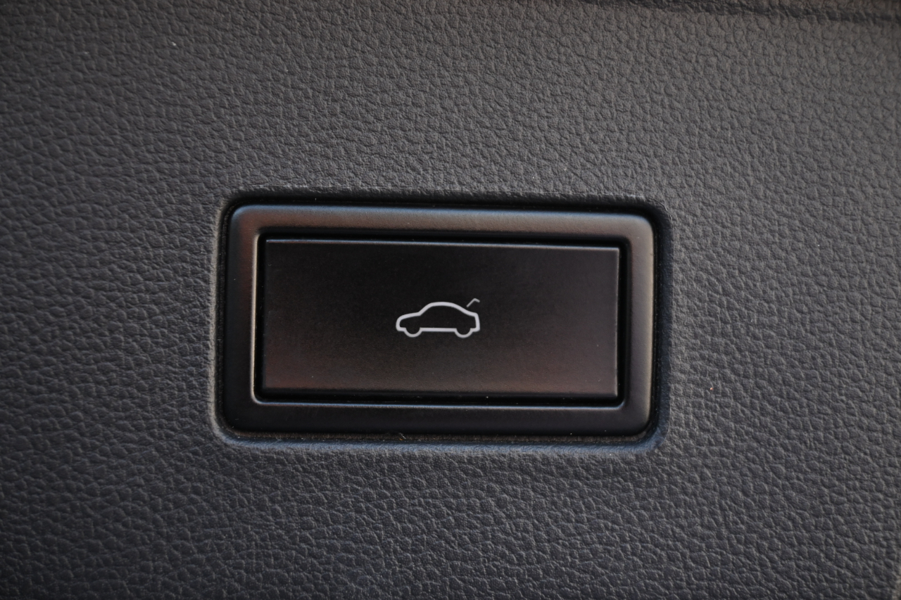 Volkswagen Atlas 3.6L V6 SEL R-Line FWD 2019