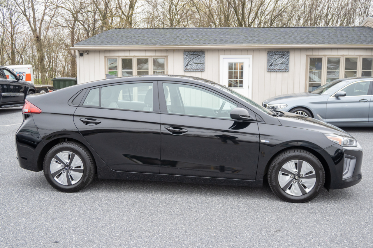 Hyundai Ioniq Hybrid Blue Hatchback 2020