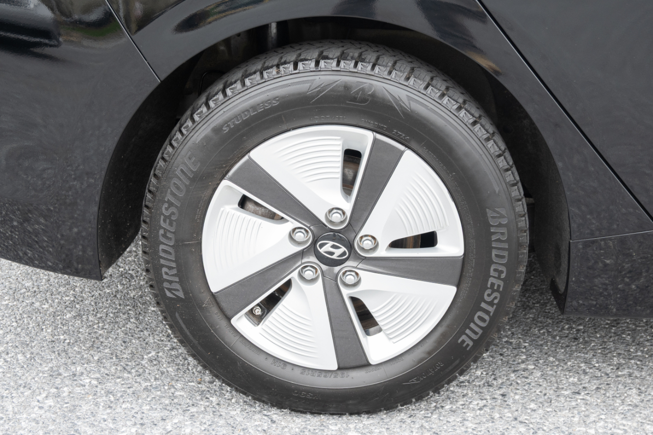 Hyundai Ioniq Hybrid Blue Hatchback 2020