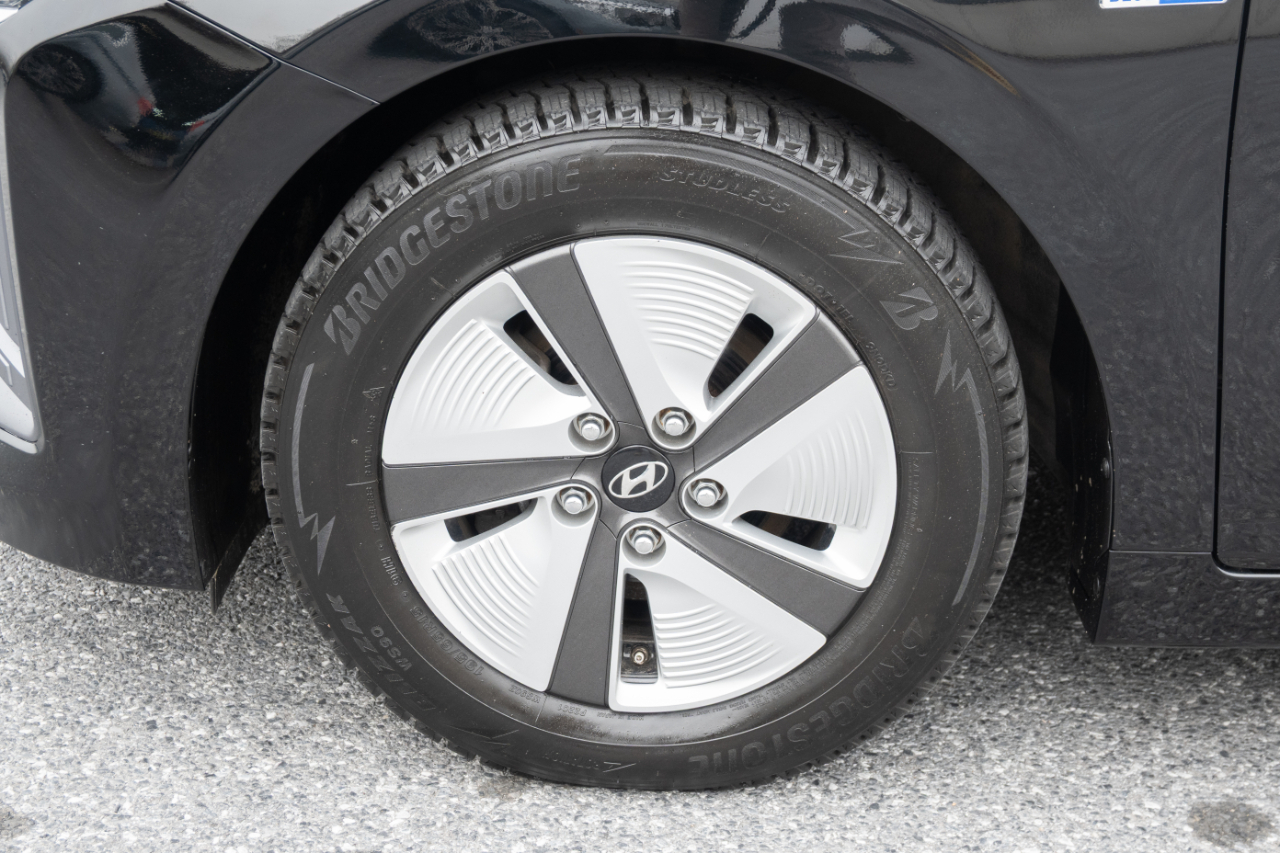 Hyundai Ioniq Hybrid Blue Hatchback 2020