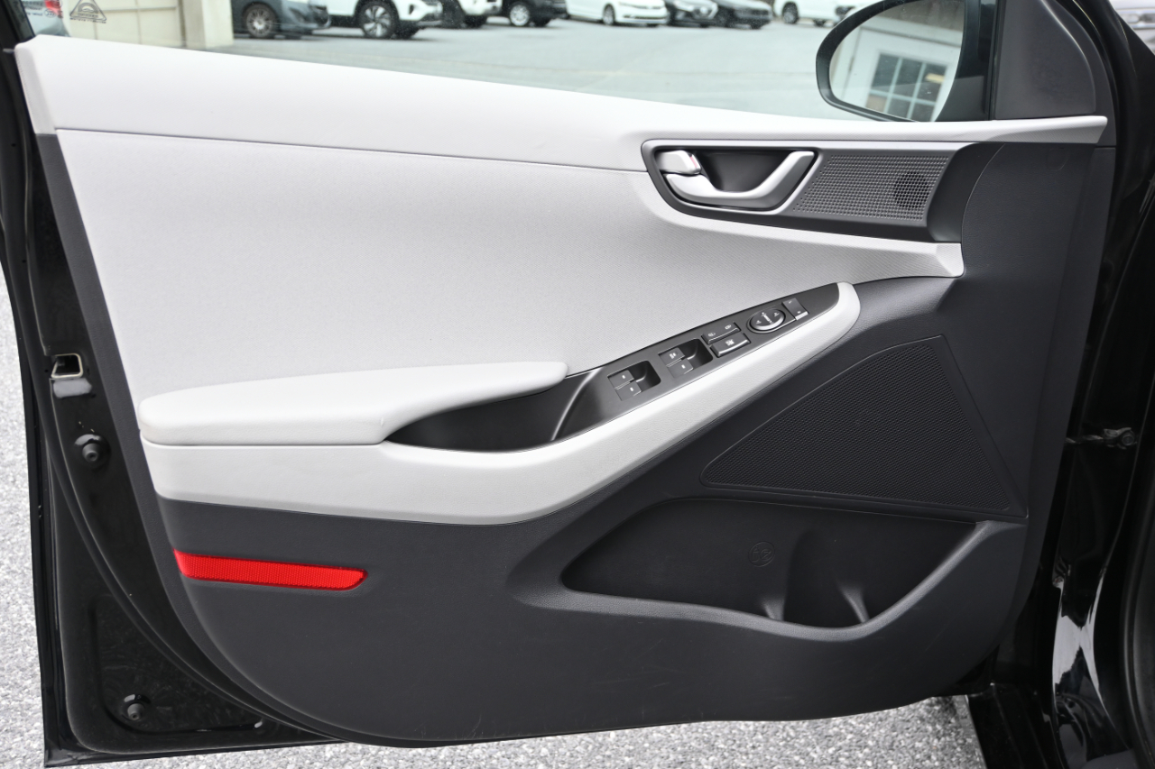 Hyundai Ioniq Hybrid Blue Hatchback 2020