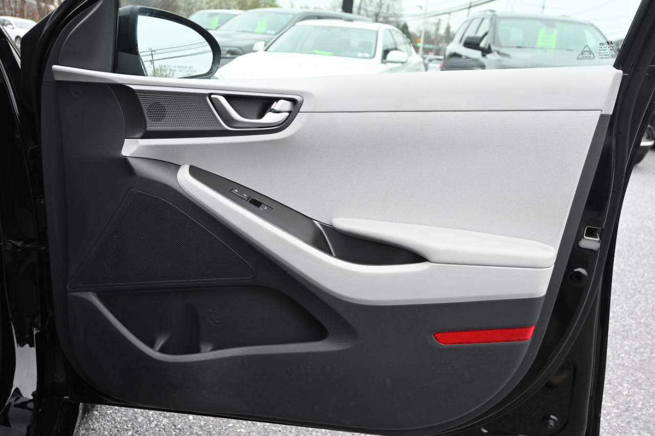 Hyundai Ioniq Hybrid Blue Hatchback 2020