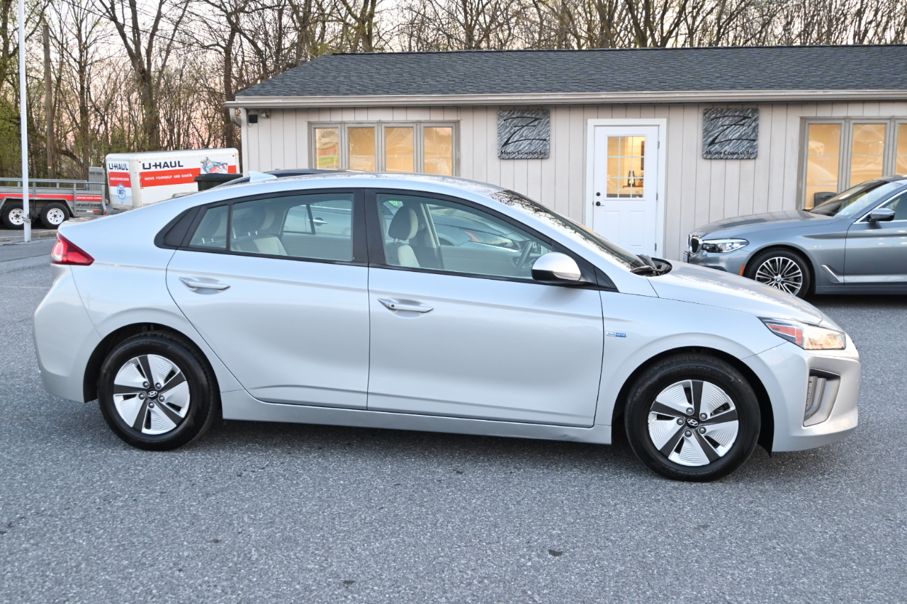 Hyundai Ioniq Hybrid Blue Hatchback 2020