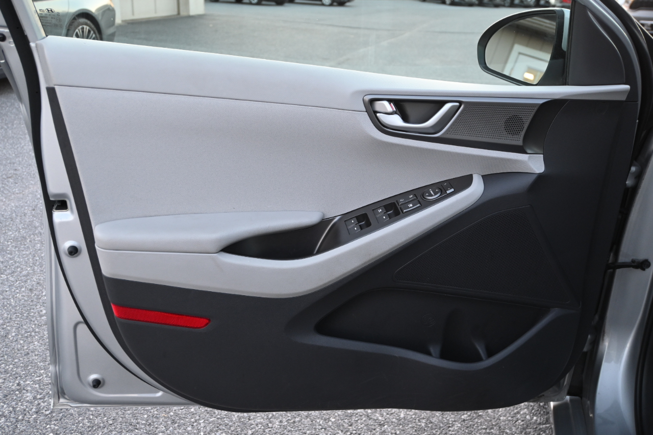 Hyundai Ioniq Hybrid Blue Hatchback 2020