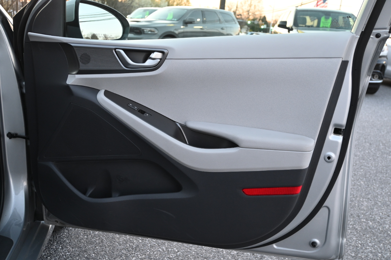 Hyundai Ioniq Hybrid Blue Hatchback 2020