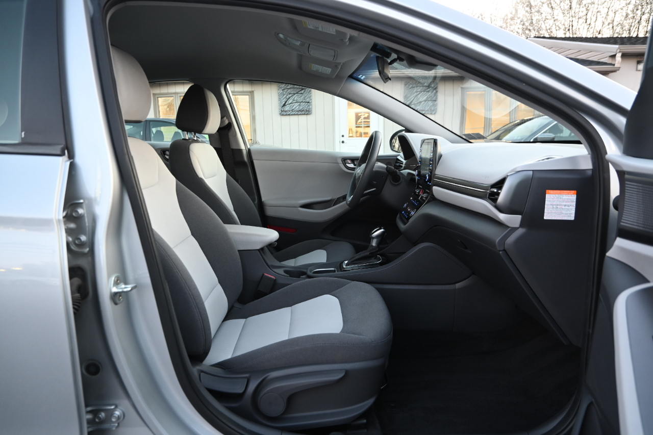 Hyundai Ioniq Hybrid Blue Hatchback 2020