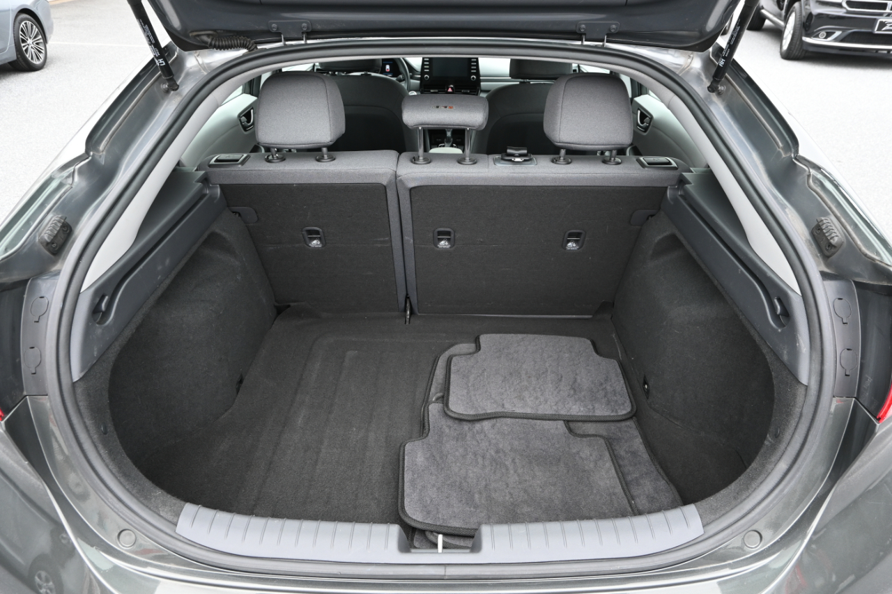 Hyundai Ioniq Hybrid Blue Hatchback 2020