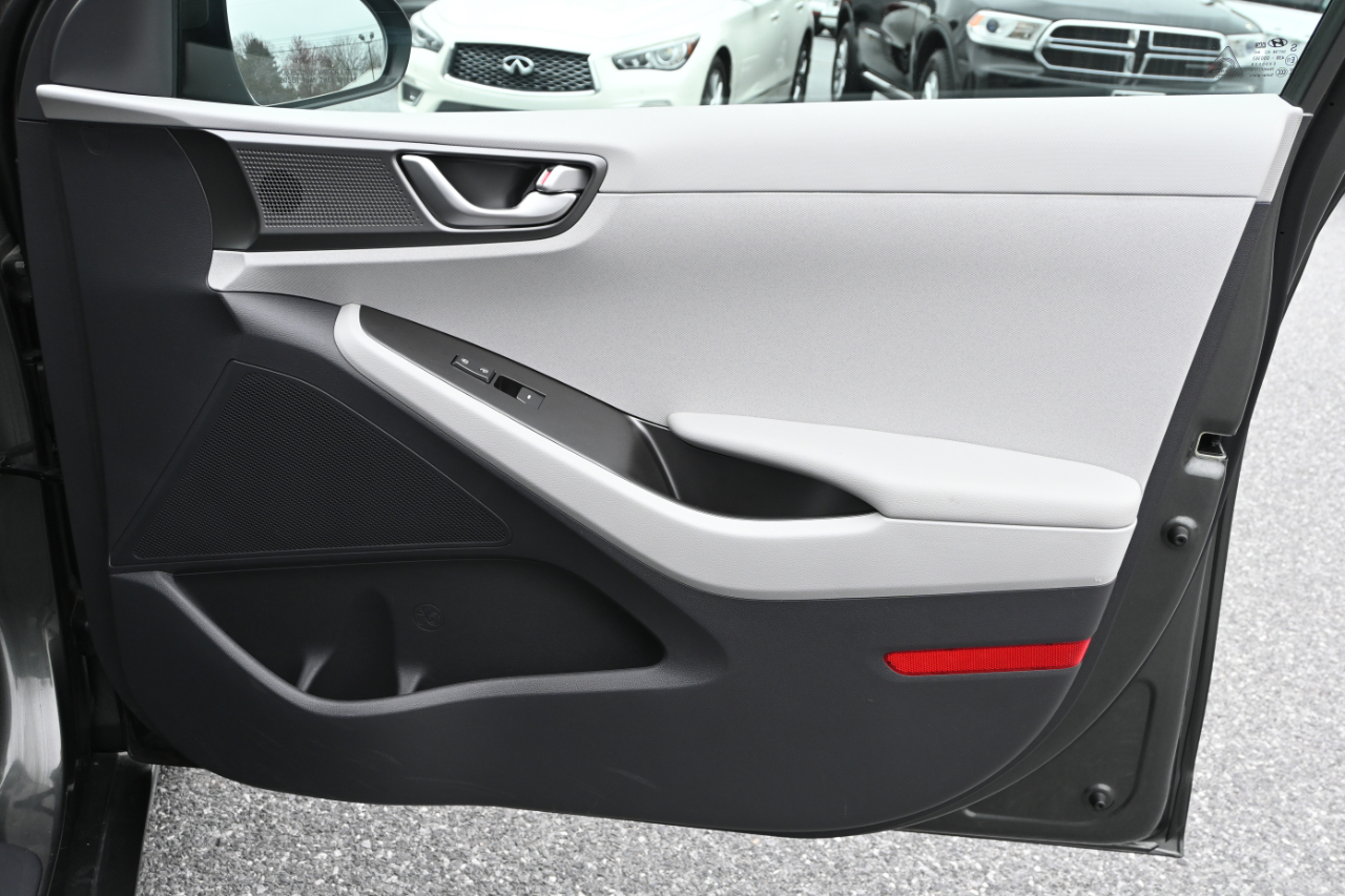 Hyundai Ioniq Hybrid Blue Hatchback 2020