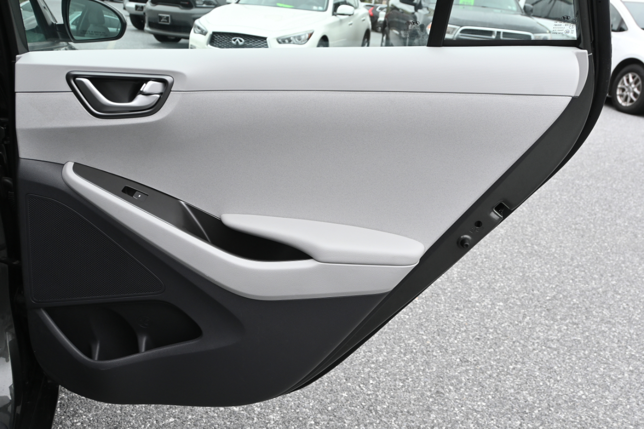 Hyundai Ioniq Hybrid Blue Hatchback 2020