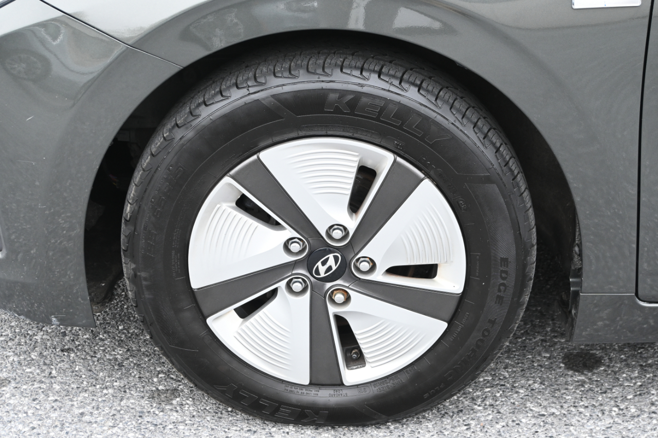 Hyundai Ioniq Hybrid Blue Hatchback 2020