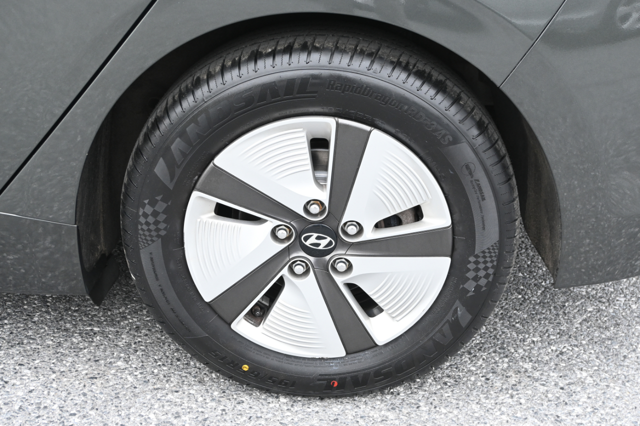 Hyundai Ioniq Hybrid Blue Hatchback 2020