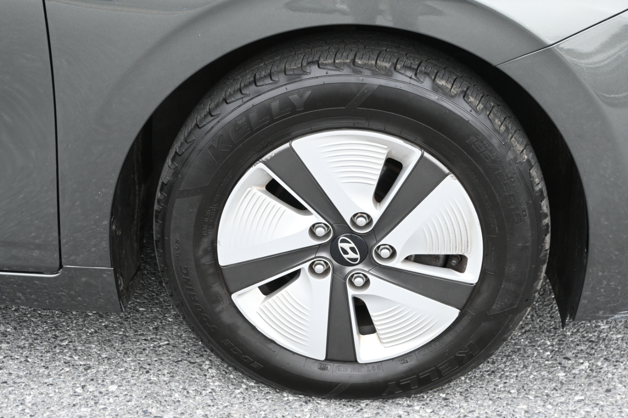 Hyundai Ioniq Hybrid Blue Hatchback 2020