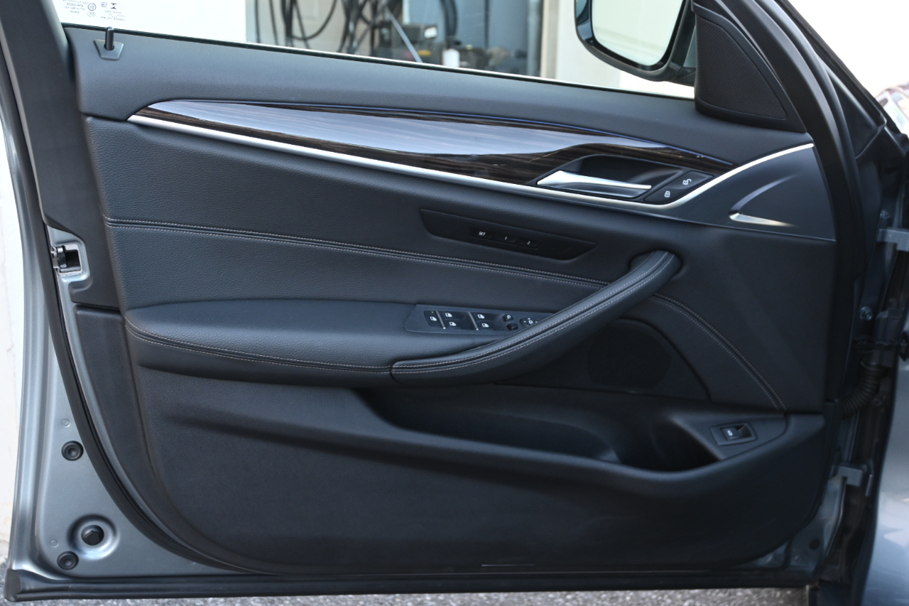 BMW 5 Series 530i xDrive Sedan 2019