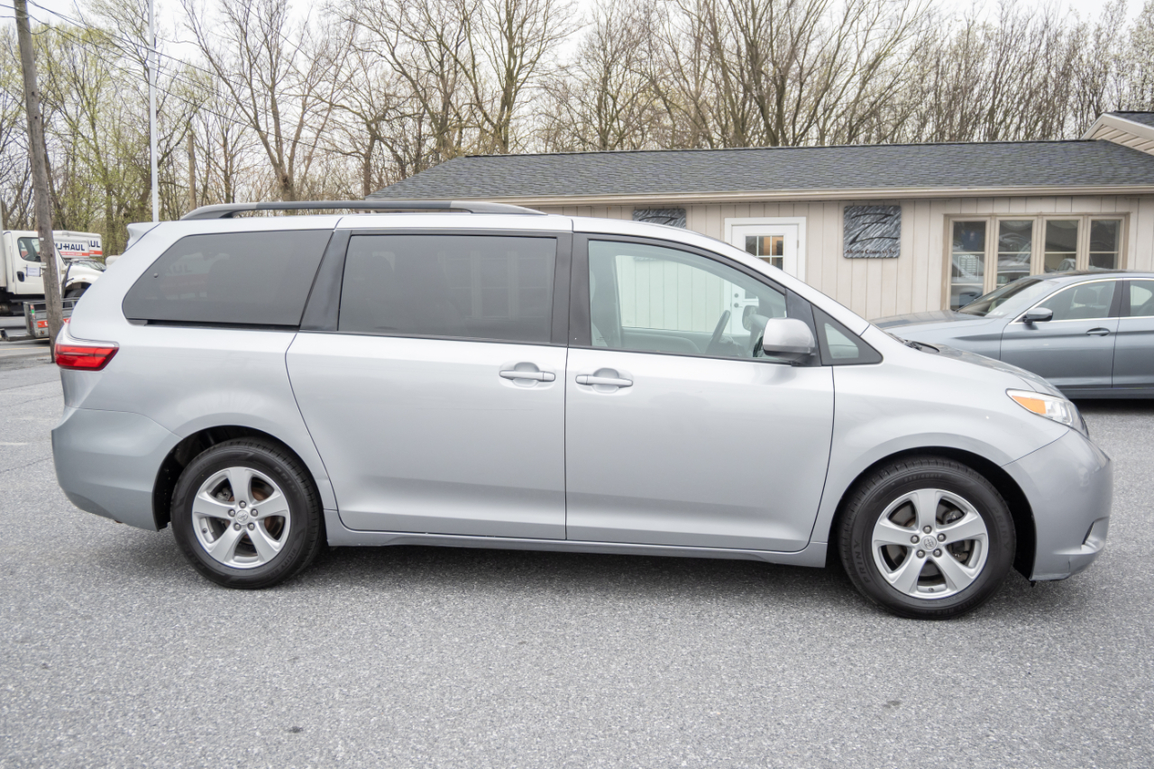 Toyota Sienna  2017