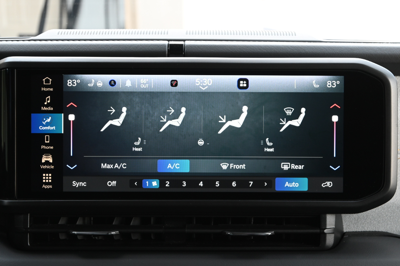 Jeep Wrangler 4xe Sahara 4x4 2025