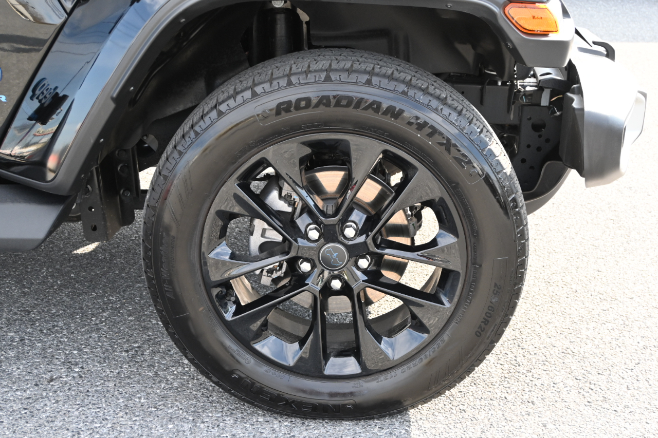 Jeep Wrangler 4xe Sahara 4x4 2025