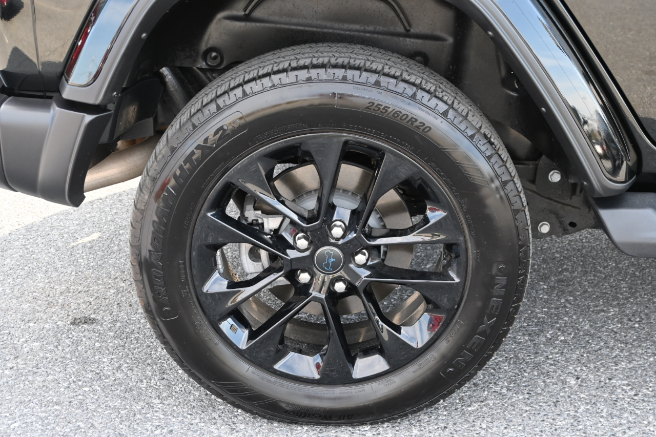 Jeep Wrangler 4xe Sahara 4x4 2025