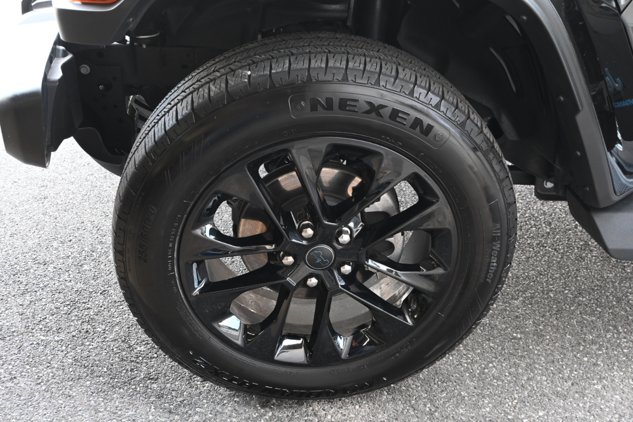 Jeep Wrangler 4xe Sahara 4x4 2025