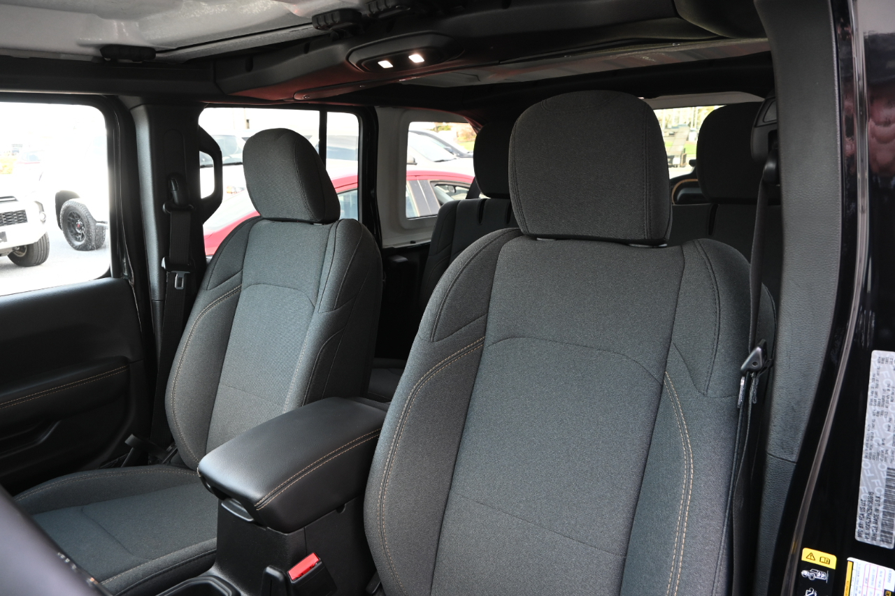 Jeep Wrangler 4xe Sahara 4x4 2025