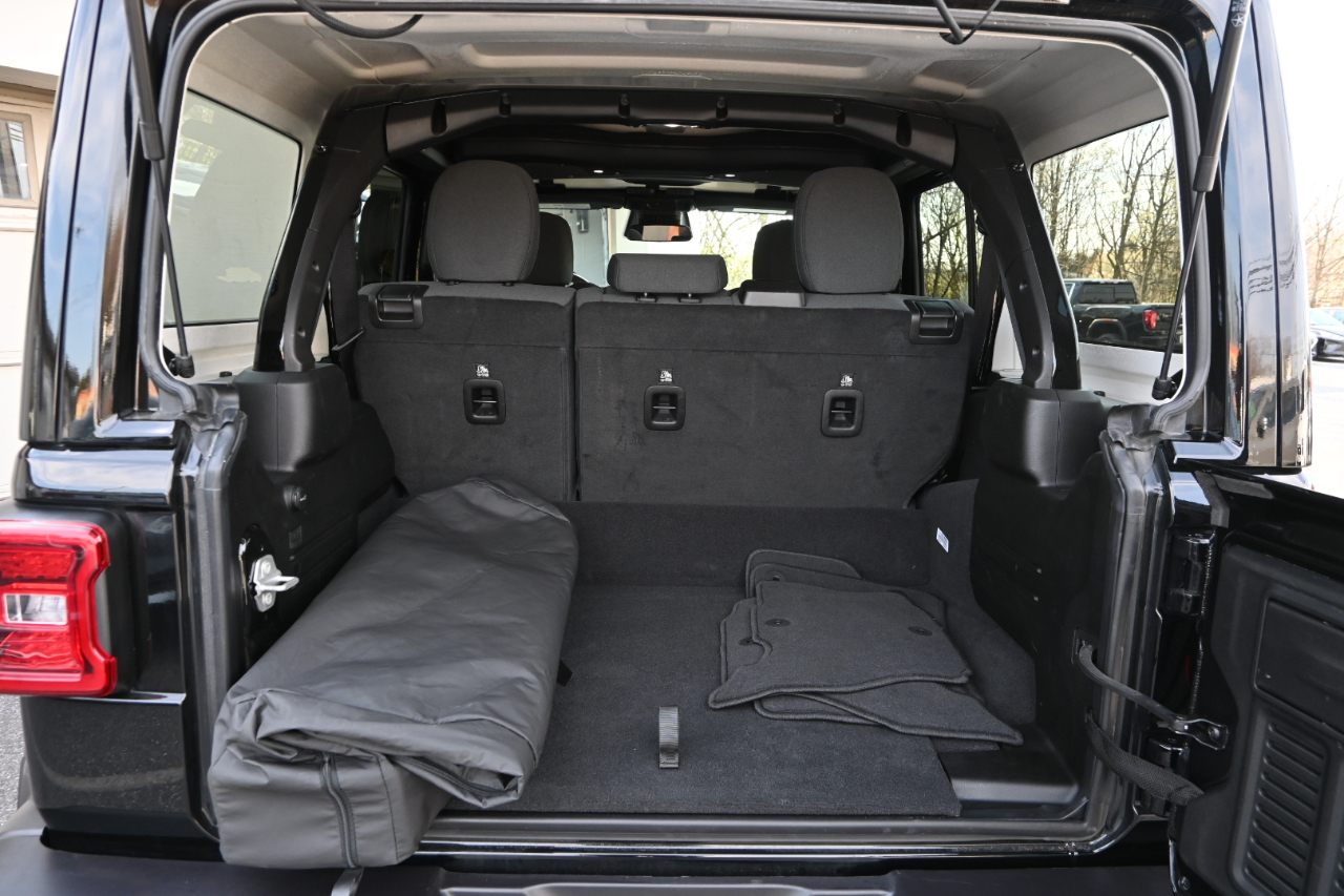 Jeep Wrangler 4xe Sahara 4x4 2025