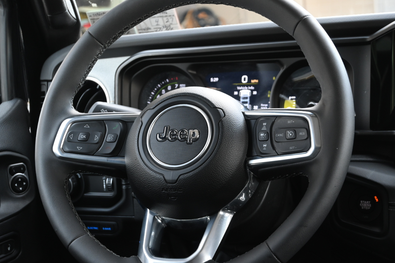 Jeep Wrangler 4xe Sahara 4x4 2025