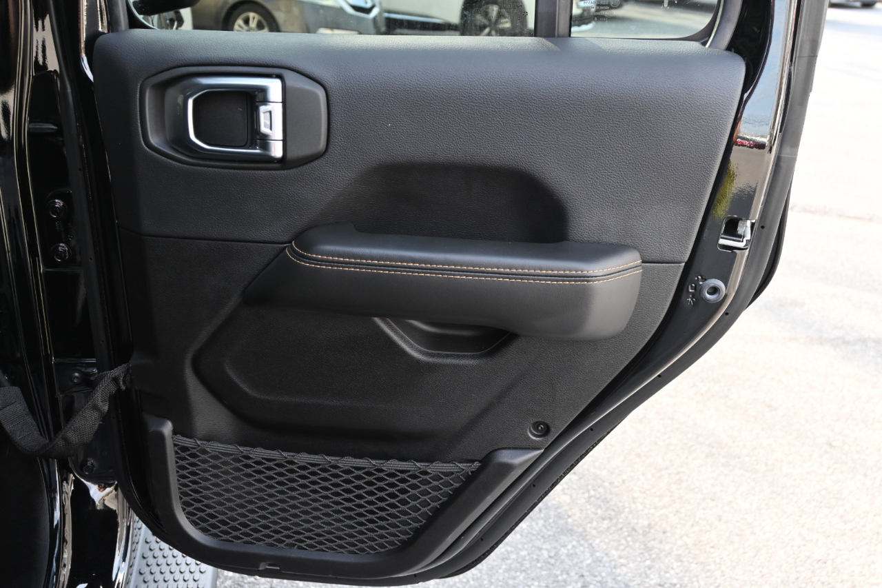 Jeep Wrangler 4xe Sahara 4x4 2025