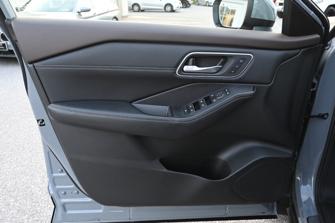 Nissan Rogue AWD Platinum 2023