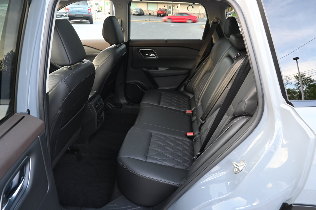 Nissan Rogue AWD Platinum 2023