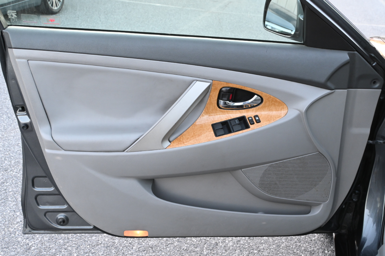 Toyota Camry 4dr Sdn V6 Auto XLE (Natl) 2007