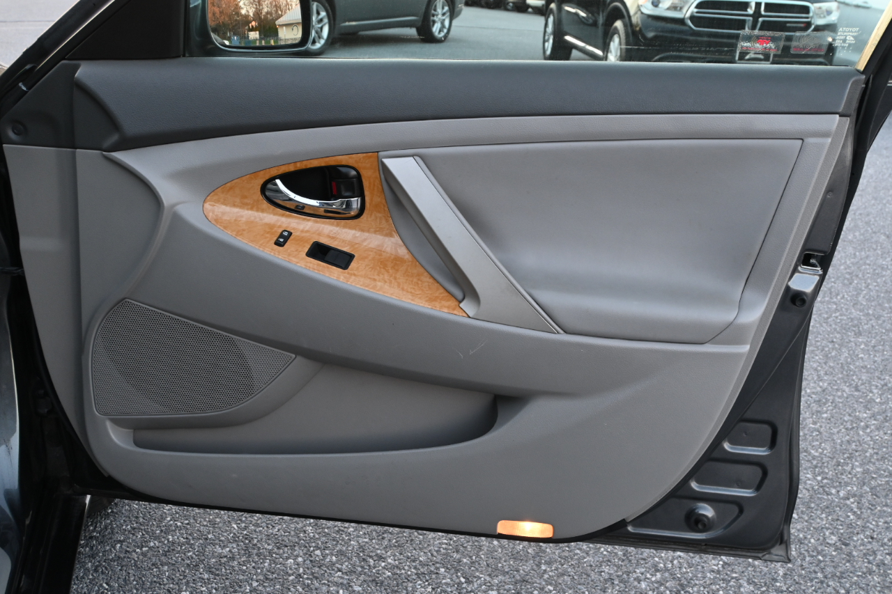 Toyota Camry 4dr Sdn V6 Auto XLE (Natl) 2007