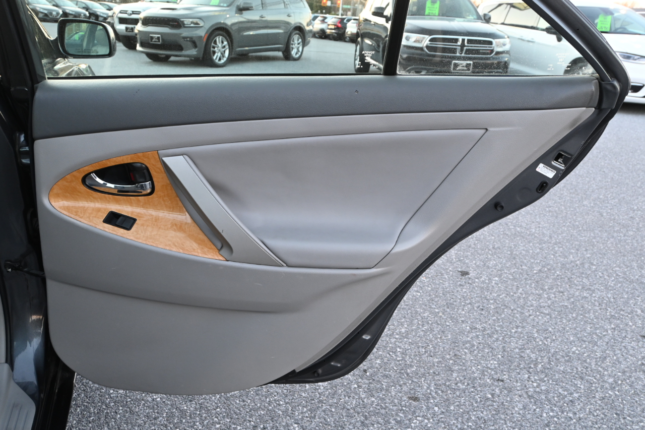 Toyota Camry 4dr Sdn V6 Auto XLE (Natl) 2007