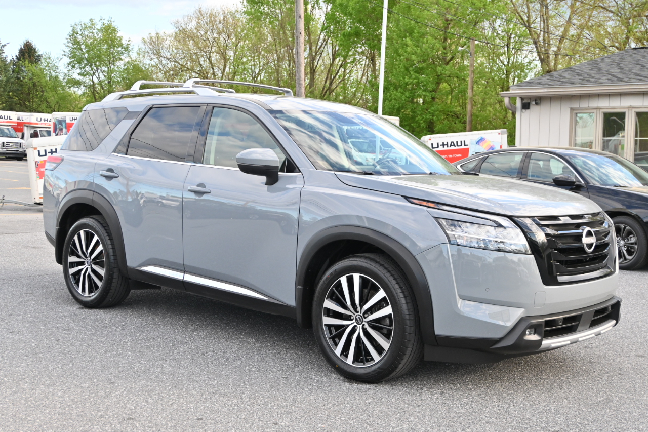 Nissan Pathfinder Platinum 4WD 2023