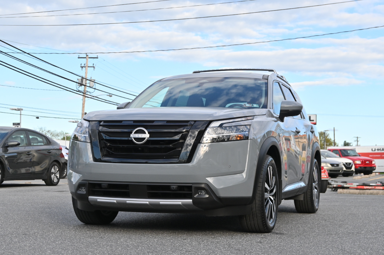 Nissan Pathfinder Platinum 4WD 2023