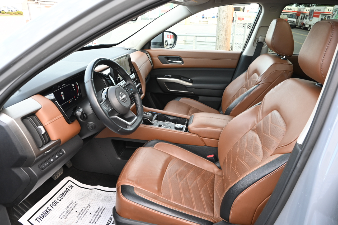 Nissan Pathfinder Platinum 4WD 2023