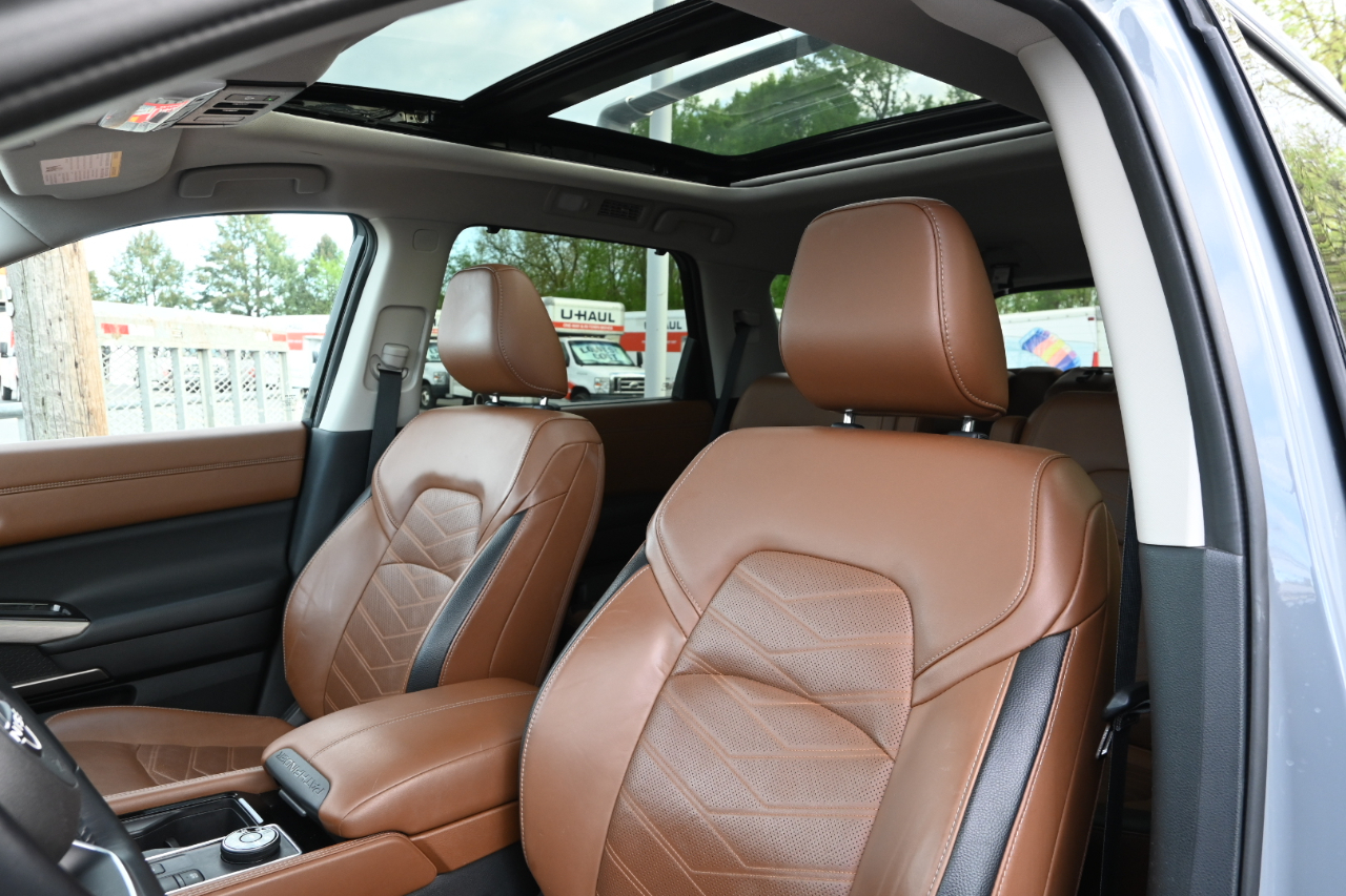 Nissan Pathfinder Platinum 4WD 2023