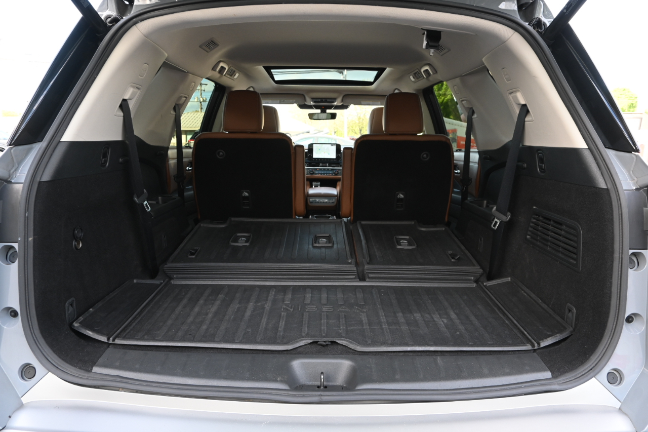 Nissan Pathfinder Platinum 4WD 2023