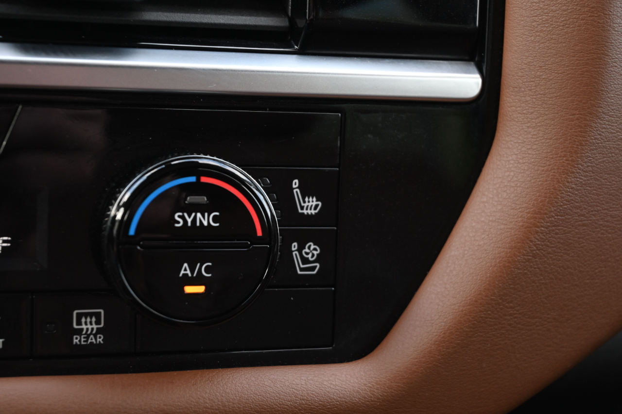 Nissan Pathfinder Platinum 4WD 2023