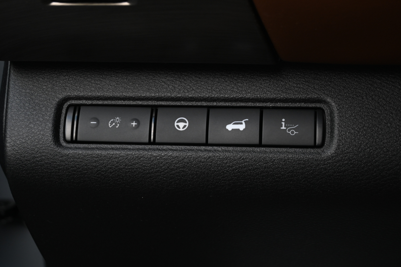 Nissan Pathfinder Platinum 4WD 2023