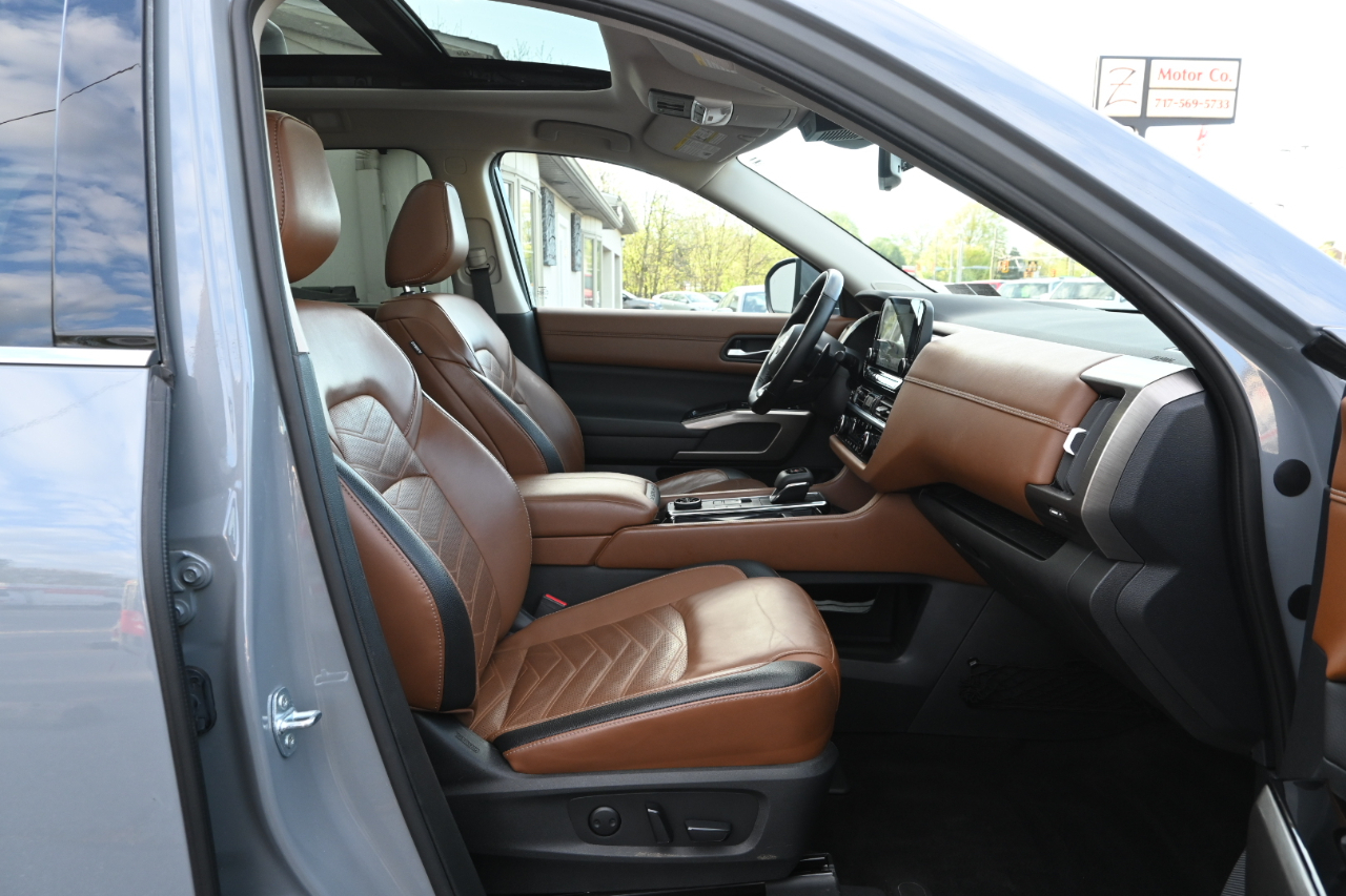 Nissan Pathfinder Platinum 4WD 2023