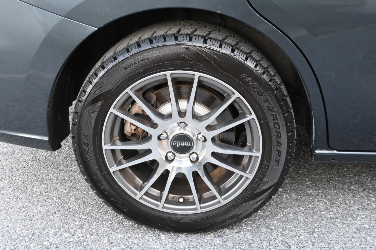 Mazda MAZDA5 4dr Wgn Auto Grand Touring 2012