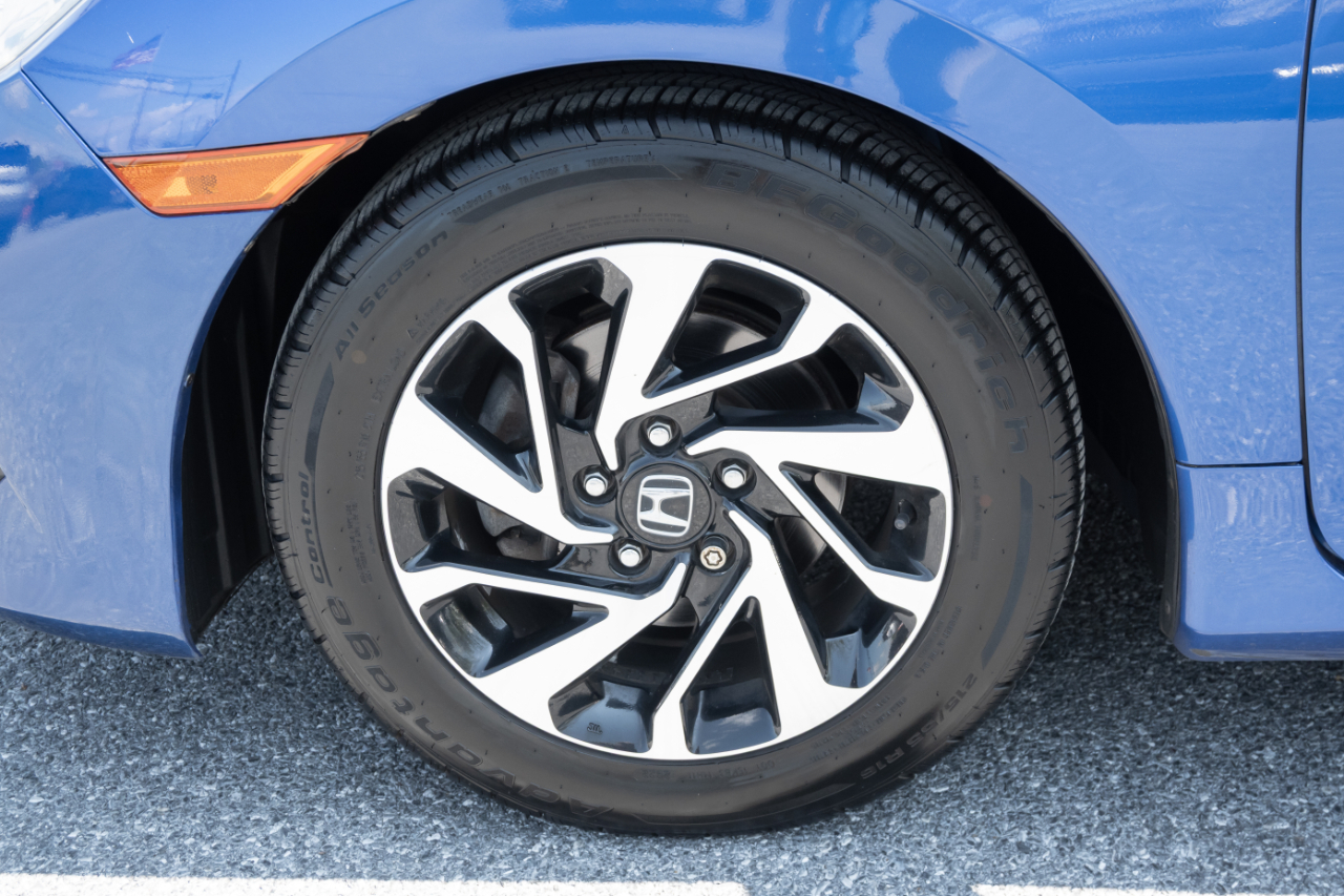 Honda Civic Coupe LX CVT 2017