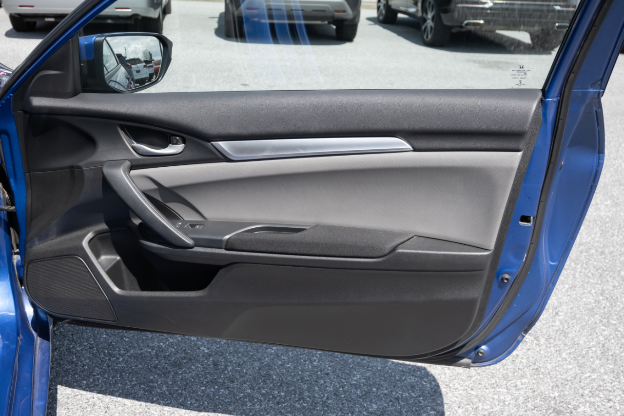 Honda Civic Coupe LX CVT 2017