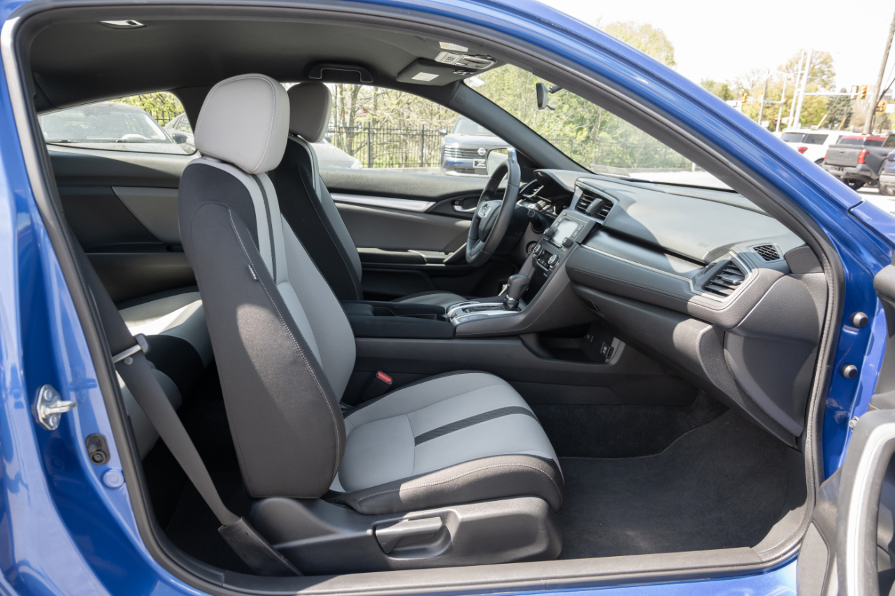 Honda Civic Coupe LX CVT 2017