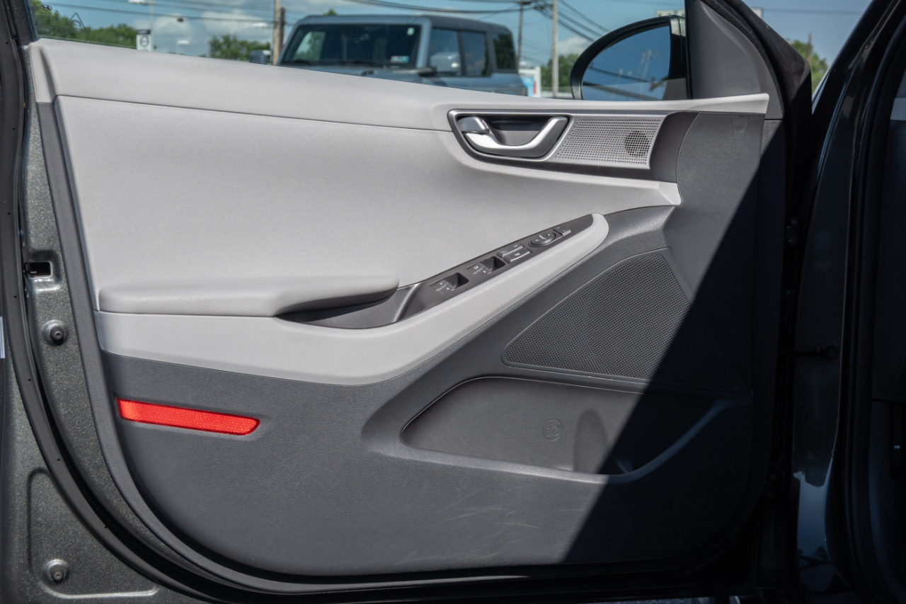 Hyundai Ioniq Hybrid Blue Hatchback 2020